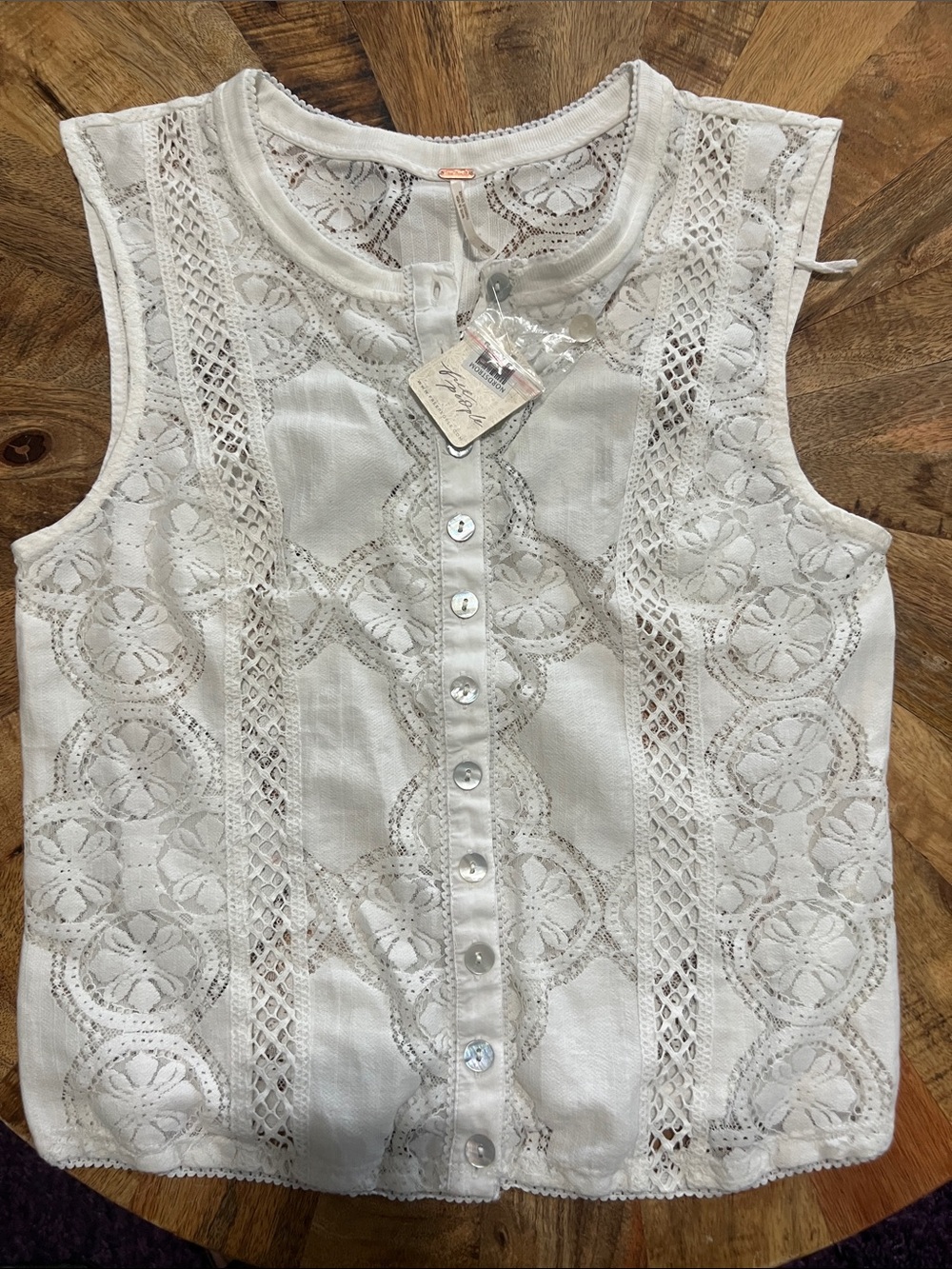 Free People White Lace Button-Front Sleeveless Top